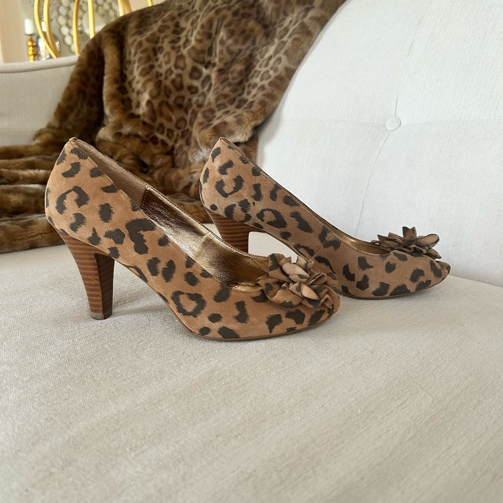 Sofft Leopard Print Heels with Bow Accent